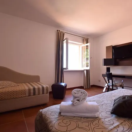 Le Picchiaie מלון