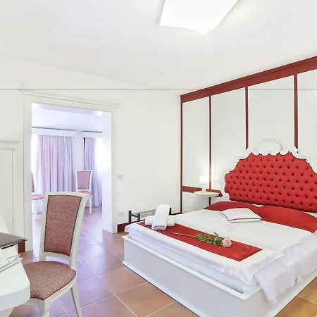 Le Picchiaie מלון