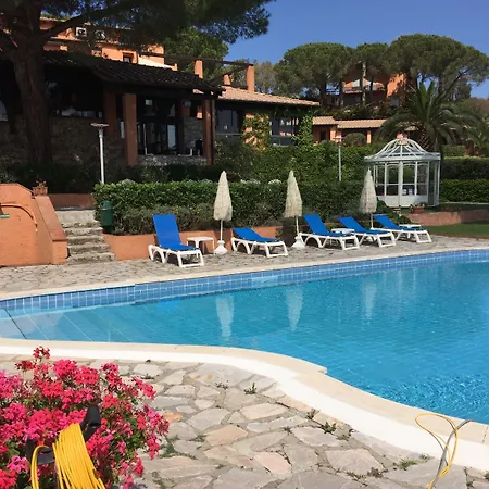 Le Picchiaie 4* פורטופראיו