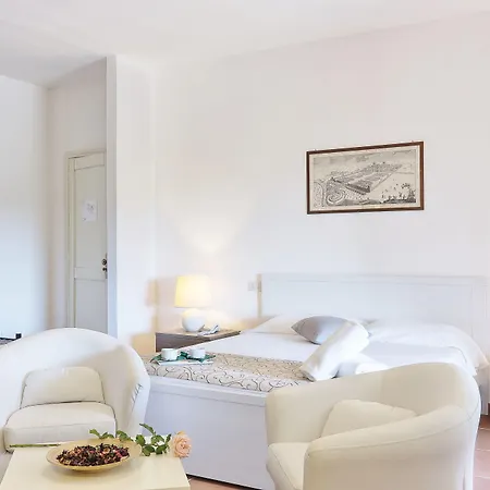 Le Picchiaie 4* פורטופראיו